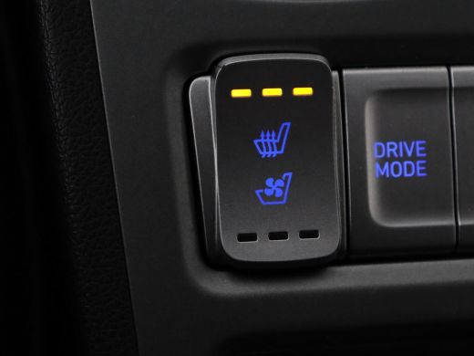 Hyundai Kona EV Premium 64 kWh | Leder | Stoelventilatie | Adaptive cruise | Wamtepomp | Head-Up | Camera | Ca... ActivLease financial lease