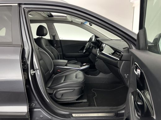 Kia e-Niro ExecutiveLine 64 kWh [ 3-Fase-11kW ] {SOH-100%} (INCL-BTW) Aut.*HEATPUMP | PANO | LEATHER | FULL-... ActivLease financial lease
