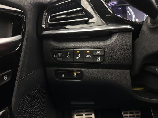 Kia e-Niro ExecutiveLine 64 kWh [ 3-Fase-11kW ] {SOH-100%} (INCL-BTW) Aut.*HEATPUMP | PANO | LEATHER | FULL-... ActivLease financial lease
