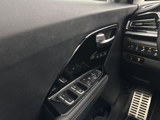 Kia e-Niro ExecutiveLine 64 kWh [ 3-Fase-11kW ] {SOH-100%} (INCL-BTW) Aut.*HEATPUMP | PANO | LEATHER | FULL-... ActivLease financial lease