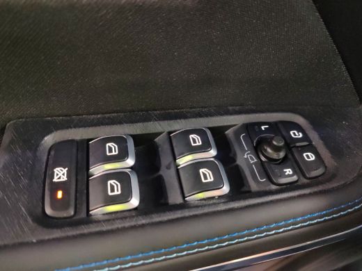 Lynk & Co 01 1.5 262pk PHEV Trekhaak(1800kg) 360&deg;Cam DAB Zwarte hemel ActivLease financial lease