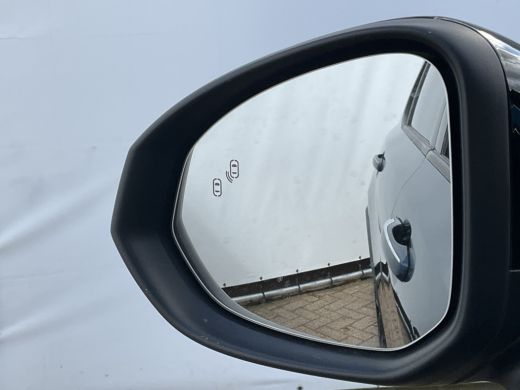 Lynk & Co 01 1.5 262pk PHEV Trekhaak(1800kg) 360&deg;Cam DAB Zwarte hemel ActivLease financial lease