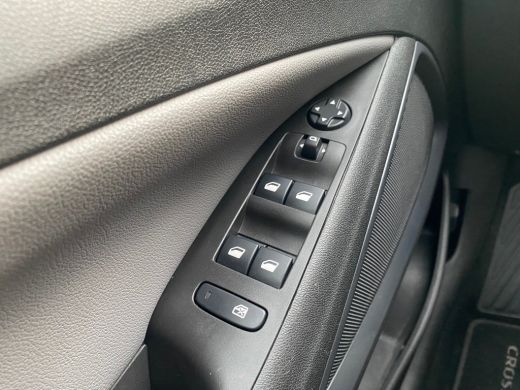 Opel Crossland X 1.2 130PK Automaat Turbo Innovation | TREKHAAK| LED KOPLAMPEN| PARKEERSENSOREN| NAVIGATIE| CLIMAT... ActivLease financial lease
