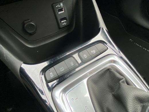 Opel Crossland X 1.2 130PK Automaat Turbo Innovation | TREKHAAK| LED KOPLAMPEN| PARKEERSENSOREN| NAVIGATIE| CLIMAT... ActivLease financial lease