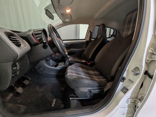 Peugeot 108 1.0 e-VTi Active ActivLease financial lease