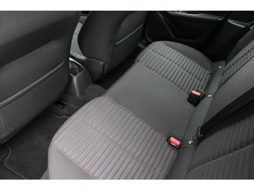 Peugeot 208 1.2 PureTech Active Pack | Navi by app | Apple carplay | Parkeersensoren | Lichtmetaal | All seas... ActivLease financial lease