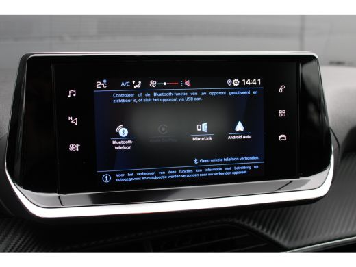 Peugeot 208 1.2 PureTech Active Pack | Navi by app | Apple carplay | Parkeersensoren | Lichtmetaal | All seas... ActivLease financial lease