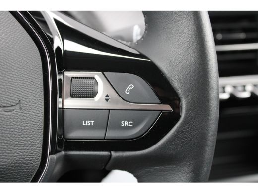 Peugeot 208 1.2 PureTech Active Pack | Navi by app | Apple carplay | Parkeersensoren | Lichtmetaal | All seas... ActivLease financial lease