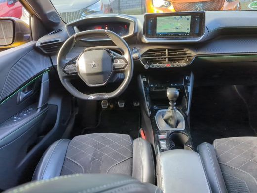 Peugeot 208 1.2 PureTech GT Pack | Navigatie | Camera | Panoramadak | Stoelverwarming | Alcantara | Full LED | ActivLease financial lease