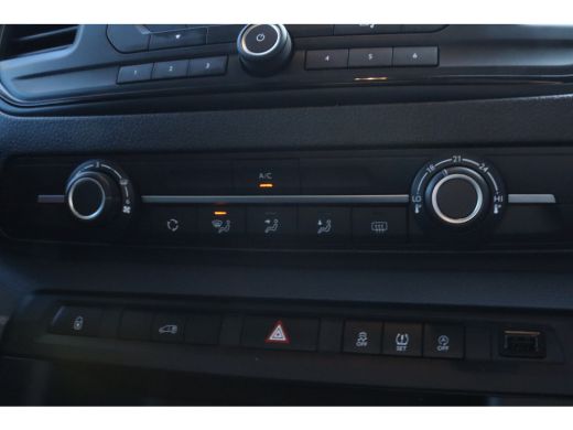 Peugeot Expert 2.0 BlueHDI 120 Standard Premium Cruise Control | Trekhaak | Parkeersensoren | Radio | Airco ActivLease financial lease