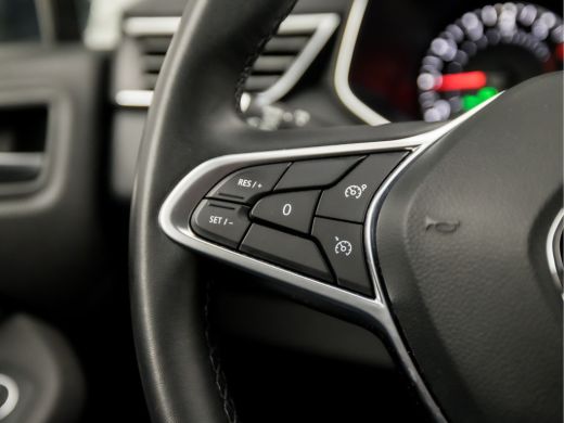 Renault Clio 1.0 TCe Sport (APPLE CARPLAY, GROOT NAVI, PARKEERSENSOREN, SPORTSTOELEN, LM VELGEN, CRUISE, LANE ... ActivLease financial lease