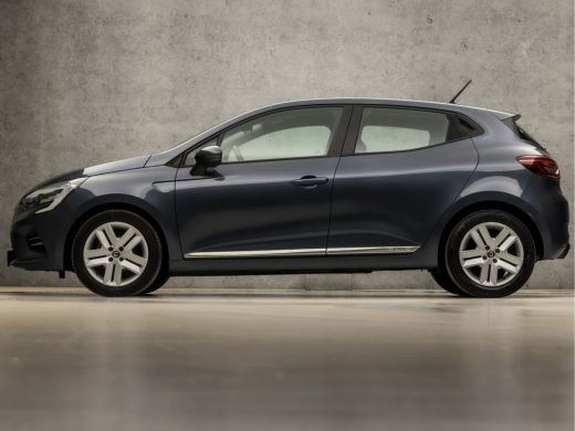Renault Clio 1.0 TCe Sport (APPLE CARPLAY, GROOT NAVI, PARKEERSENSOREN, SPORTSTOELEN, LM VELGEN, CRUISE, LANE ... ActivLease financial lease