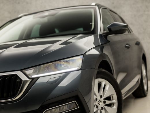 Skoda Octavia Combi 1.0 TSI Sportline Automaat (VIRTUAL COCKPIT, APPLE CARPLAY, GROOT NAVI, SFEERVERLICHTING, S... ActivLease financial lease