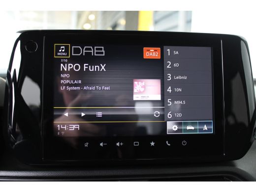 Suzuki Swift 1.2 Style Smart Hybrid | Adaptieve cruise control | Keyless start | Apple carplay | ActivLease financial lease