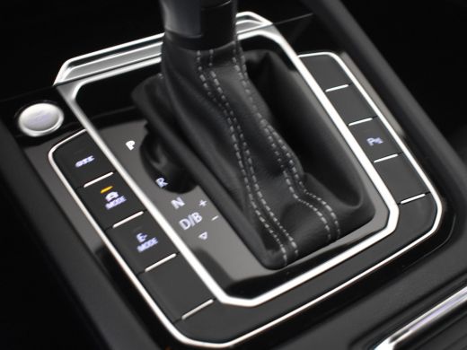 Volkswagen Arteon 1.4 TSI eHybrid R-Line Business+ 218pk | Trekhaak | Panorama dak | Lederen bekleding met memory s... ActivLease financial lease