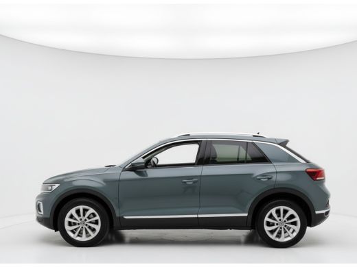 Volkswagen T-Roc 1.5 TSI 150PK DSG STYLE CAMERA/NAVI/ALALCANTARA ActivLease financial lease