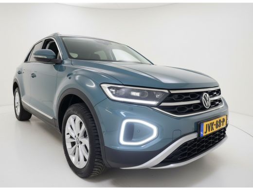 Volkswagen T-Roc 1.5 TSI 150PK DSG STYLE CAMERA/NAVI/ALALCANTARA ActivLease financial lease