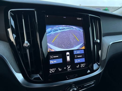 Volvo  V60 2.0 T6 Recharge AWD Inscription | Harman/Kardon | Pilot Assist | Trekhaak | Camera | ActivLease financial lease