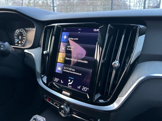 Volvo  V60 2.0 T6 Recharge AWD Inscription | Harman/Kardon | Pilot Assist | Trekhaak | Camera | ActivLease financial lease