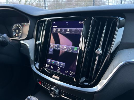 Volvo  V60 2.0 T6 Recharge AWD Inscription | Harman/Kardon | Pilot Assist | Trekhaak | Camera | ActivLease financial lease