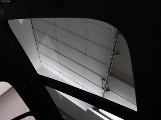 Volvo  XC40 Recharge P8 AWD R Design | SOH 90% | Panoramadak | Trekhaak | Adaptive cruise | Harman/Kardon | A... ActivLease financial lease