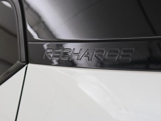 Volvo  XC40 Recharge P8 AWD R Design | SOH 90% | Panoramadak | Trekhaak | Adaptive cruise | Harman/Kardon | A... ActivLease financial lease