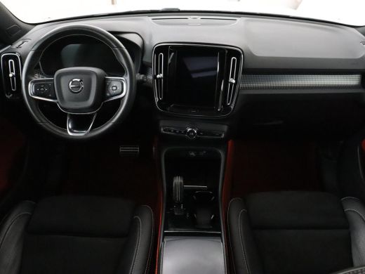 Volvo  XC40 Recharge P8 AWD R Design | SOH 90% | Panoramadak | Trekhaak | Adaptive cruise | Harman/Kardon | A... ActivLease financial lease