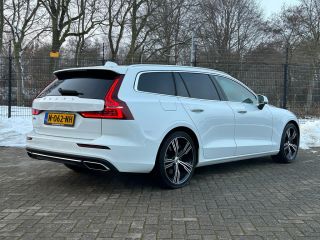 Volvo  V60 2.0 T6 Recharge AWD Inscription | Harman/Kardon | Pilot Assist | Trekhaak | Camera |