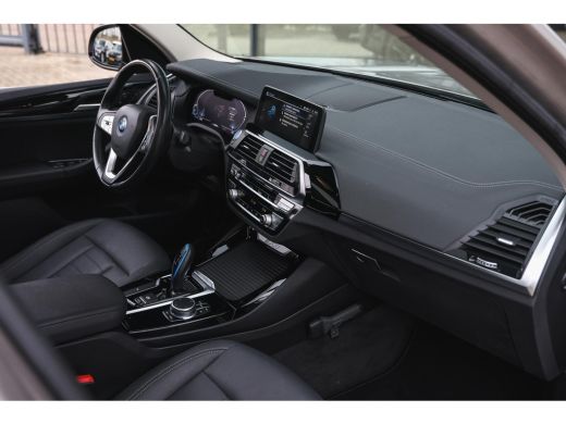 BMW iX3 High Executive / Achteruitrijcamera / Adaptief onderstel / LED / Driving Assistant Professional /... ActivLease financial lease