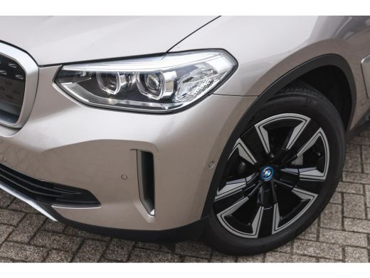 BMW iX3 High Executive / Achteruitrijcamera / Adaptief onderstel / LED / Driving Assistant Professional /... ActivLease financial lease