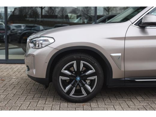 BMW iX3 High Executive / Achteruitrijcamera / Adaptief onderstel / LED / Driving Assistant Professional /... ActivLease financial lease