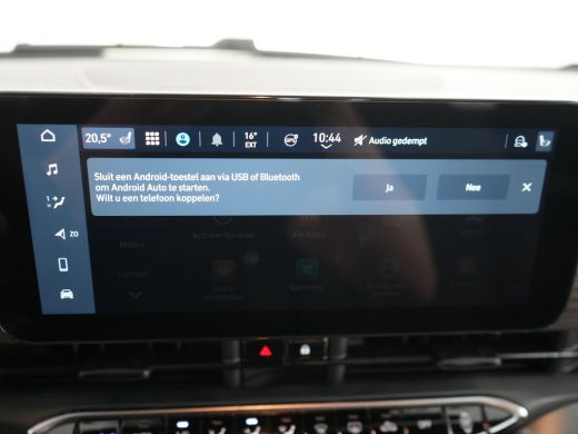 Fiat 500e Giorgio Armani | 10,25" touchscreen radio met Bluetooth, DAB & USB &eacute;n Navigatie | Automatische ai... ActivLease financial lease