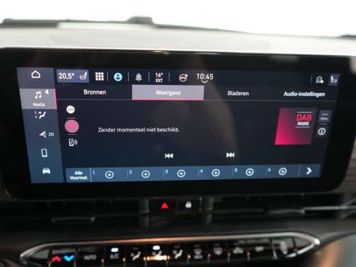 Fiat 500e Giorgio Armani | 10,25" touchscreen radio met Bluetooth, DAB & USB &eacute;n Navigatie | Automatische ai... ActivLease financial lease