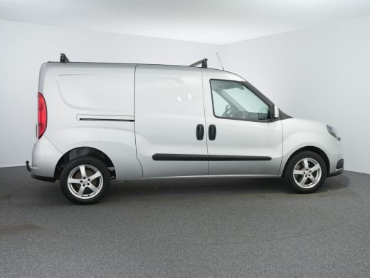 Fiat Dobl&ograve; Cargo 1.3 MJ L2H1 Maxi SX | Airco | Apple CarPlay | Centrale deurvergrendeling met afstandsbediening ActivLease financial lease