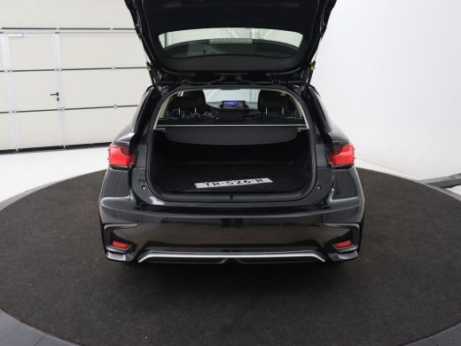 Lexus CT 200h Business Line | Alcantara | Camera | Navigatie | Full LED | Cruise control | Climate control ActivLease financial lease