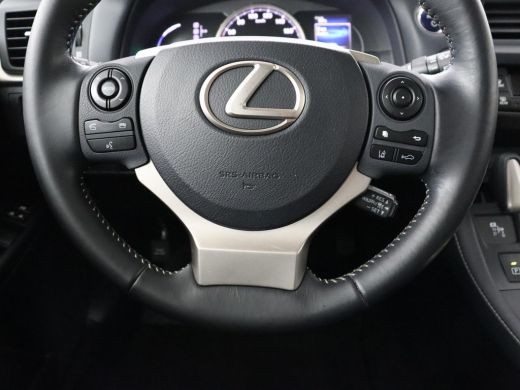Lexus CT 200h Business Line | Alcantara | Camera | Navigatie | Full LED | Cruise control | Climate control ActivLease financial lease