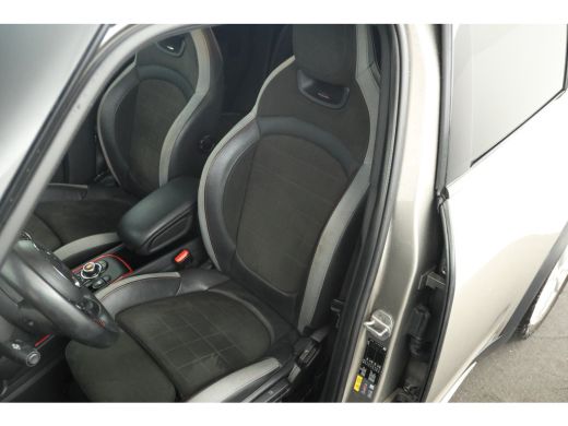 Mini Countryman 1.5 Cooper S E ALL4 Pepper Automaat, Works stuur, Panorama, Climate, ActivLease financial lease