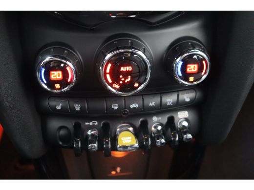 Mini Electric Essential / Sportstoelen / Achteruitrijcamera / Comfort Access / LED / Stoelverwarming / Aircondi... ActivLease financial lease