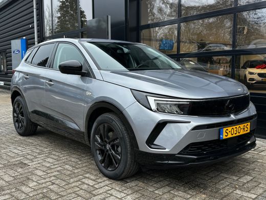 Opel Grandland 1.2 130PK TURBO LEVEL 4/GS-LINE AUTOMAAT | STUUR, STOEL &VOORRUITVERWARMING| AGR COMFORTSTOELEN| ... ActivLease financial lease