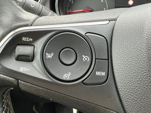 Opel Grandland X 1.2 130PK Turbo Innovation | KEYLESS ENTRY & START| CAMERA| NAVIGATIE| AGR-COMFORTSTOELEN| PARKEE... ActivLease financial lease