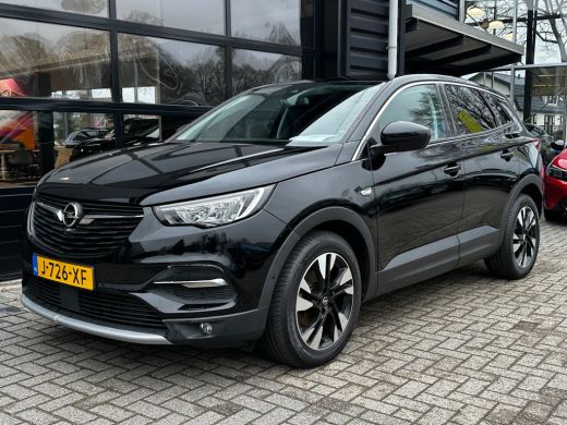 Opel Grandland X 1.2 130PK Turbo Innovation | KEYLESS ENTRY & START| CAMERA| NAVIGATIE| AGR-COMFORTSTOELEN| PARKEE... ActivLease financial lease