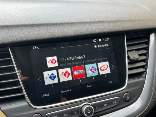 Opel Grandland X 1.2 130PK Turbo Innovation | KEYLESS ENTRY & START| CAMERA| NAVIGATIE| AGR-COMFORTSTOELEN| PARKEE... ActivLease financial lease