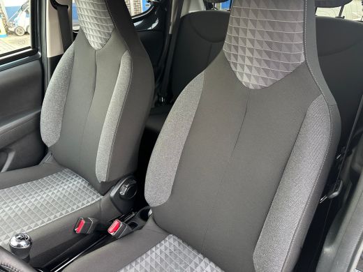 Peugeot 108 1.0 e-VTi Allure | CAMERA| CLIMATE CONTROL| DAB| MISTLAMP VOOR| ActivLease financial lease