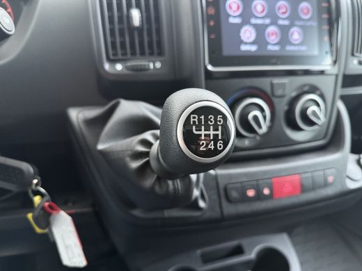 Peugeot Boxer 2.2 BlueHDi 120 L2H2 3.0t | NIEUW BPM VRIJ! | Achteruitrijcamera | Airco | Apple Carplay/Android ... ActivLease financial lease