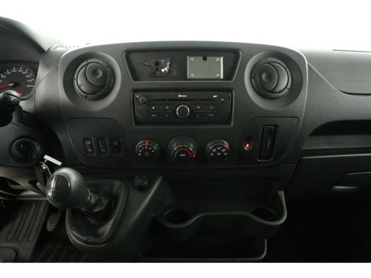 Renault Master T35 2.3 dCi L2H2 | Airco | Cruise | Trekh. | Imperiaal | Navigatie | Carplay ActivLease financial lease