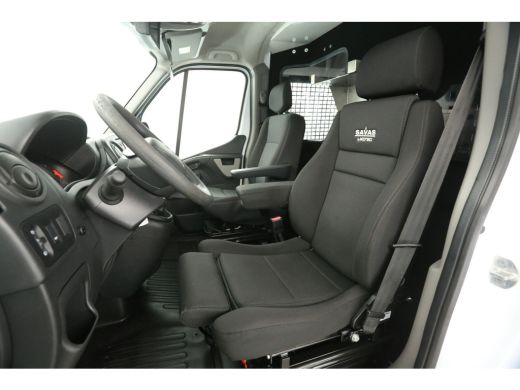 Renault Master T35 2.3 dCi L2H2 | Airco | Cruise | Trekh. | Imperiaal | Navigatie | Carplay ActivLease financial lease