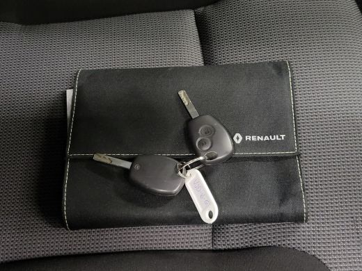 Renault Trafic 2.0dCi 120pk L2/H1 Imperiaal Trekhaak Euro 6! ActivLease financial lease