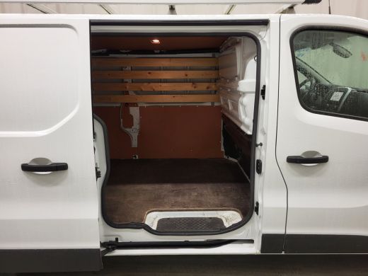 Renault Trafic 2.0dCi 120pk L2/H1 Imperiaal Trekhaak Euro 6! ActivLease financial lease