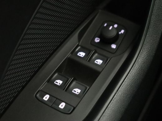 Skoda Octavia 1.0 TSI Business Edition | Trekhaak | Carplay | Stoelverwarming | Navigatie | Full LED ActivLease financial lease