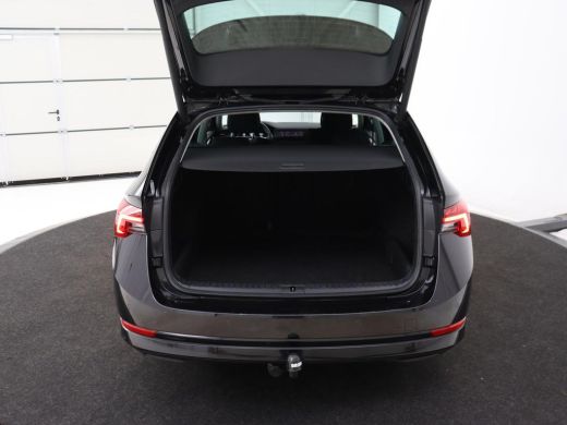 Skoda Octavia 1.0 TSI Business Edition | Trekhaak | Carplay | Stoelverwarming | Navigatie | Full LED ActivLease financial lease